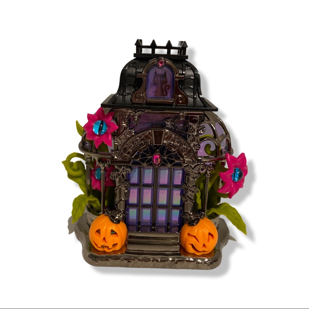 Wallflower Halloween House, new